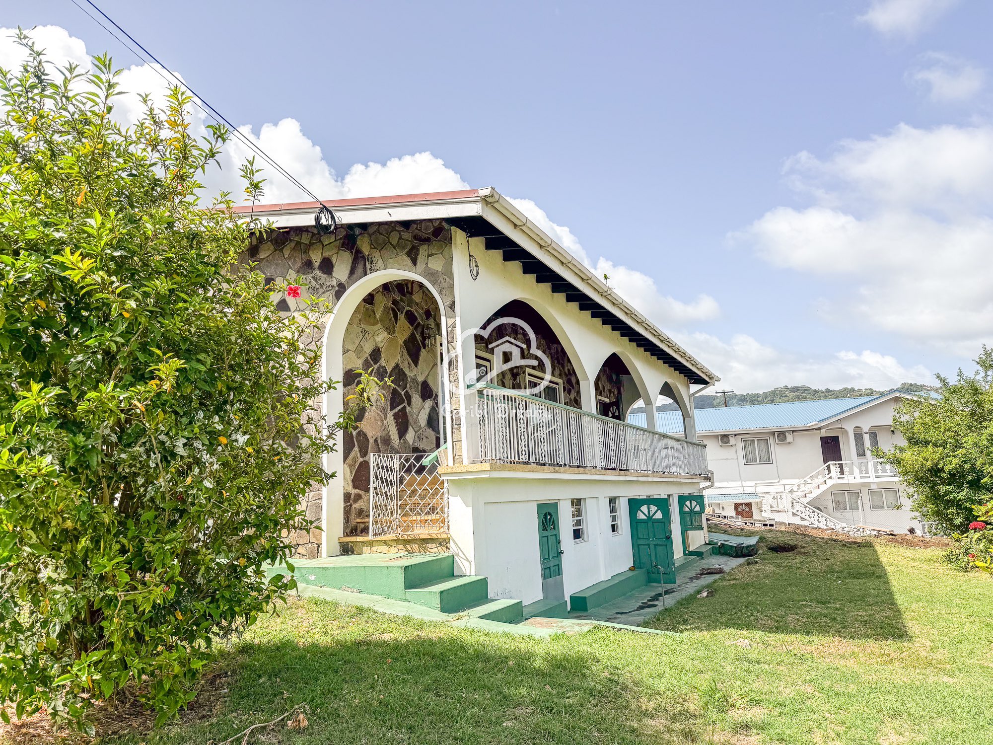 Opportunity in Queens drive