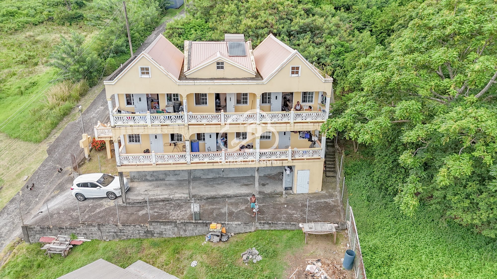 Six Unit Apartment Complex in Diamond